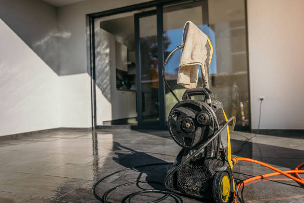 Best Pool Deck Cleaning  in Andalusia, IL
